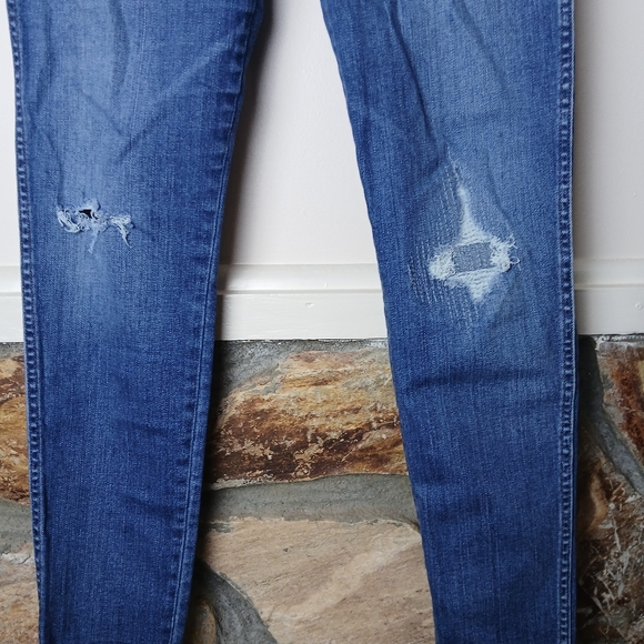Madewell 9" high rise Skinny Distressed Med Wash Denim Size 26 EUC - Picture 5 of 11